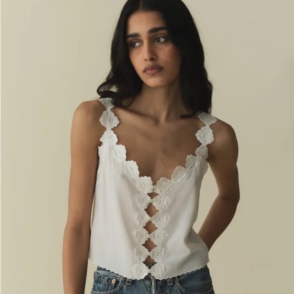 Doen Tops - NWT Doen Flores Silk Scalloped Button V Neck Cami Camisole Tank Blouse Top Salt